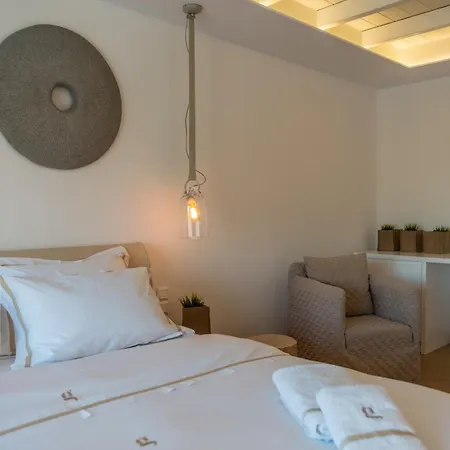 Gorgeous Elia * Mykonos Town
